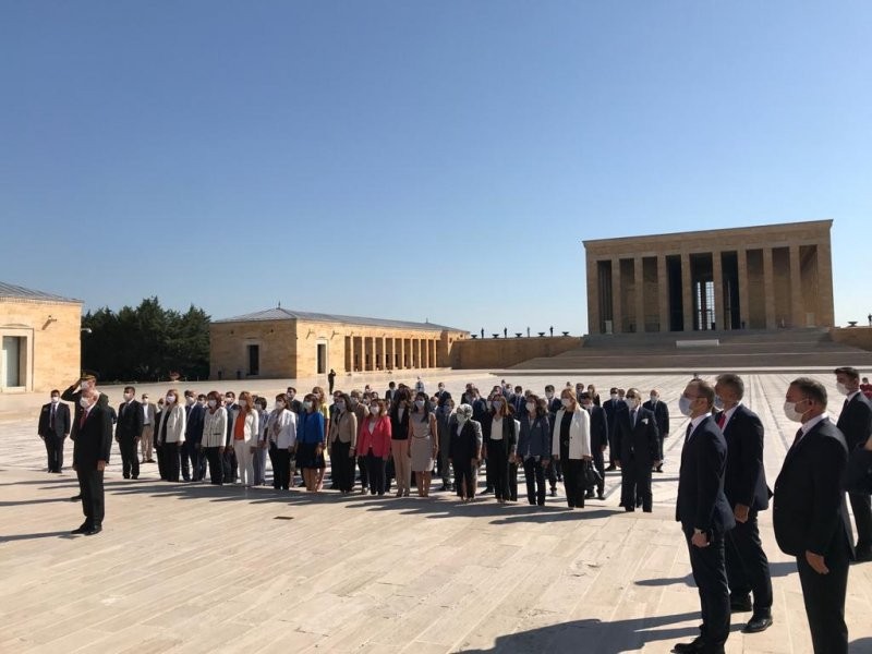 Kılıçdaroğlu ve CHP PM üyeleri Anıtkabir'i ziyaret etti - Resim: 14