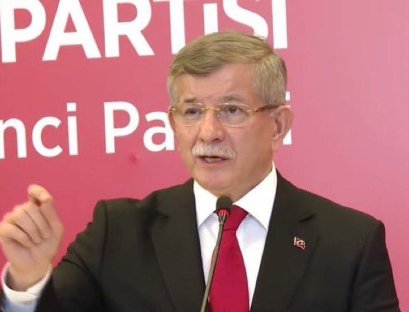 Davutoğlu Sosyal Medyayı Yıktı Geçti, Trend Oldu... Açıklama Gecikmedi - Resim : 1