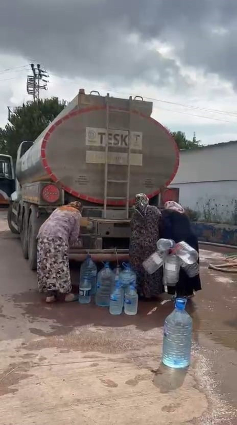 Tekirdağ'da 'Su' Çaresizliği! Bir Yanda Kaçış, Bir Yanda Kuyruk - Resim : 1