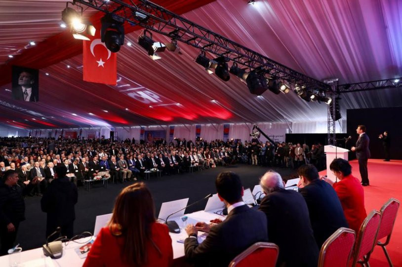 CHP İstanbul İl Kongresi'nden ilk kareler - Resim: 2