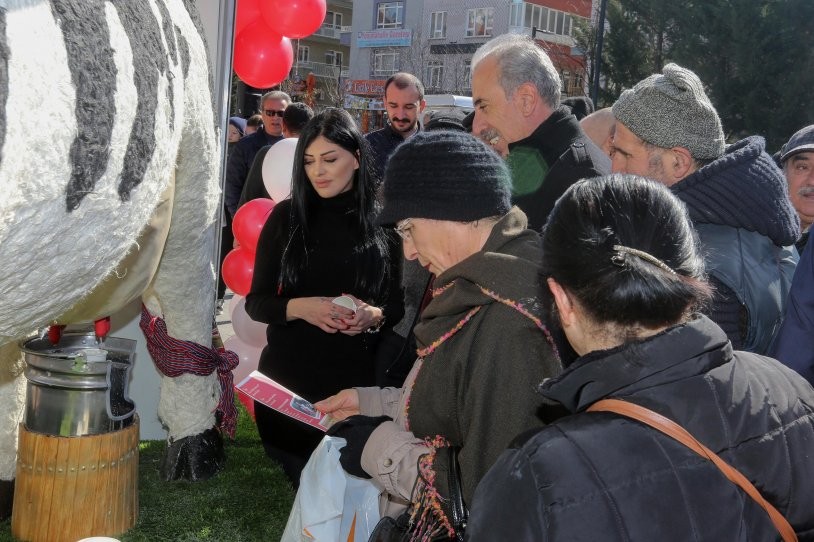 'Akıllı İnek' çocukların ilgi odağı oldu - Resim: 10