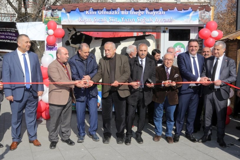 'Akıllı İnek' çocukların ilgi odağı oldu - Resim: 14