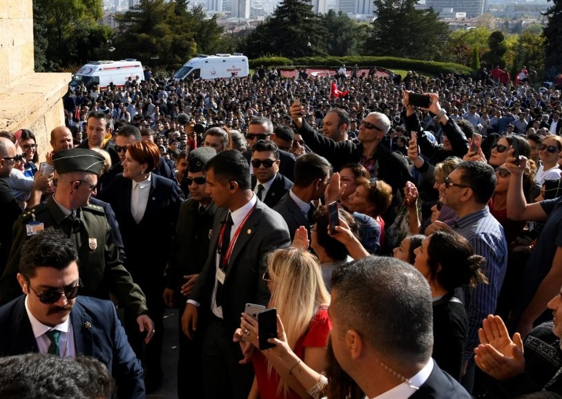 Meral Akşener'den gençlerle Anıtkabir çıkarması - Resim: 6