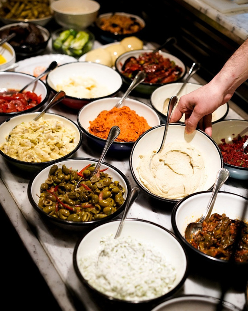 Sadece Bir Kadın İsmi Değil, Mutfak Hafızası... İşte Bir Adımla Başka Zamana Götüren Meyhane - Resim : 2