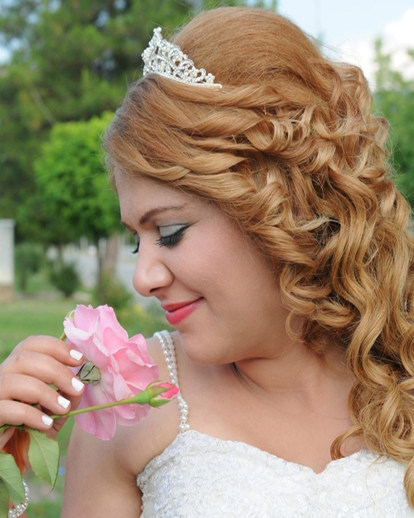 Eşiyle Gittiği Otelden Cansız Bedeni Çıktı: Elif'in Son Anları Kamerada - Resim : 1