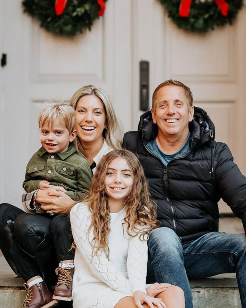 Şampiyon Yarış Pilotu ve Ailesinin Korkunç Ölümü: Eşi ve Çocuklarıyla Uçak Kazasında Öldü - Resim : 1