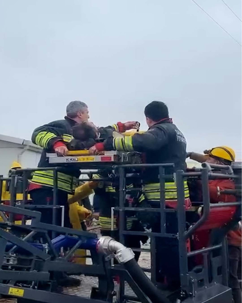 İnşaatta Zamanla Yarış, Vinçle Kurtarıldı - Resim : 1