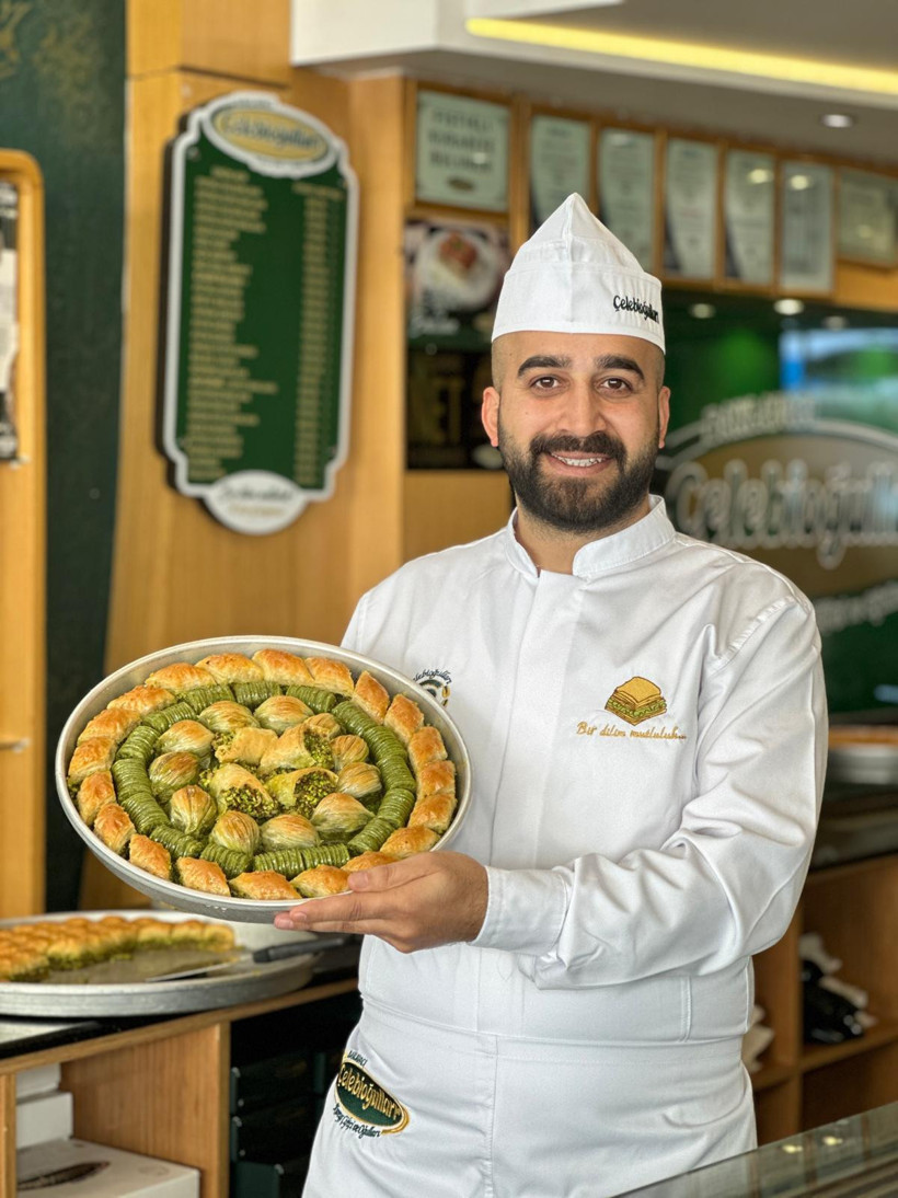 Zanaatı Yaşam Felsefesine Dönüştüren Usta Ömer Faruk Çiftçi: 'Biz Çok Değil, Doğru Baklava Üretiyoruz' - Resim : 2