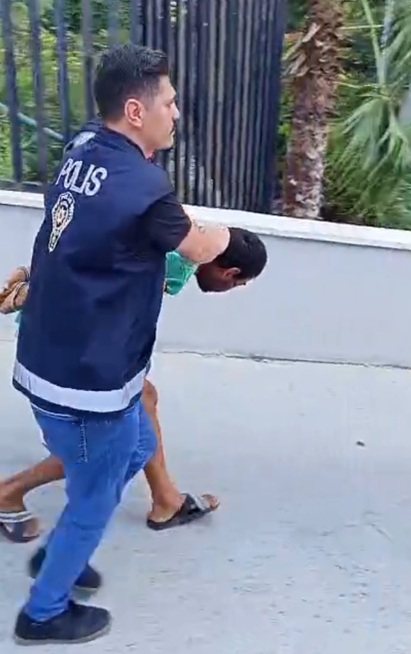 Mersin'deki Market Dehşetinde Flaş Tutuklama! 11 Yaşındaki Çocuk Yaşam Mücadelesi Veriyor - Resim : 3