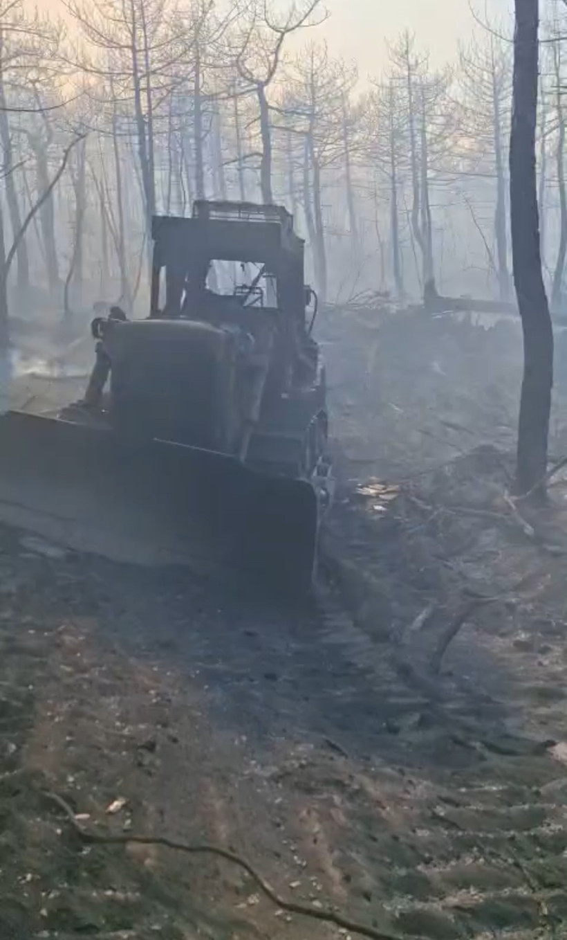 Eskişehir'deki Yangında 10 Orman İşçisi Burada Hayatını Kaybetti... İş Makinesi Küle Dönmüş! - Resim : 2