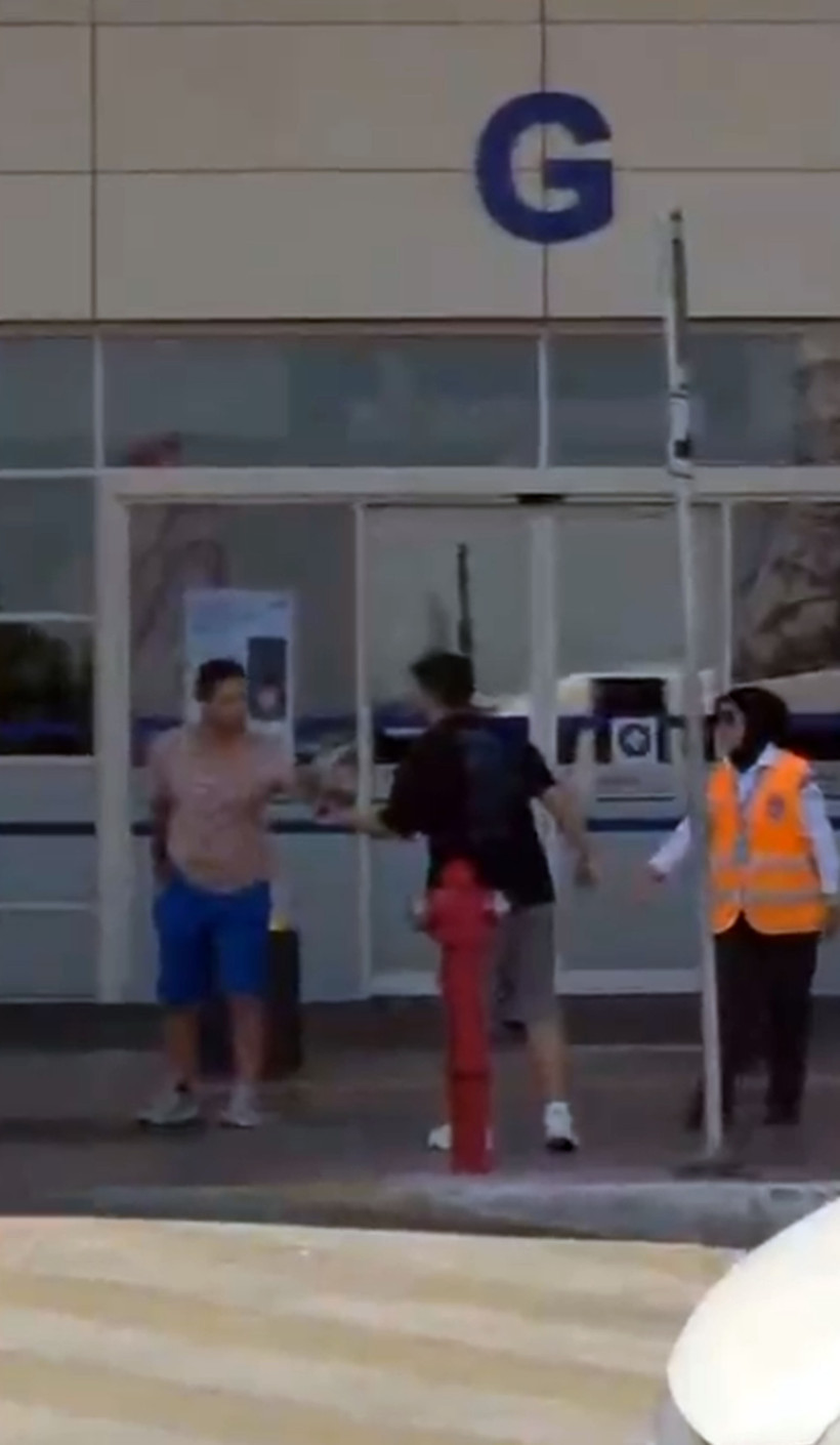 Antalya'da Dehşet! Emekli Polis Havalimanında Eşini Katletti - Resim : 1