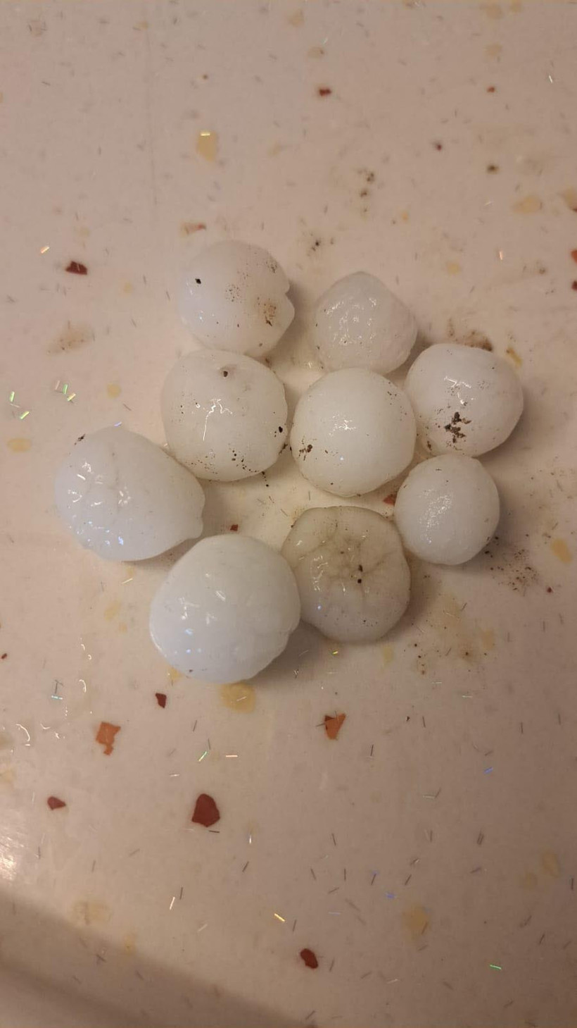 Fındık Büyüklüğünde Dolu Yağdı, Dışarı Çıkmak Cesaret İstedi - Resim : 1