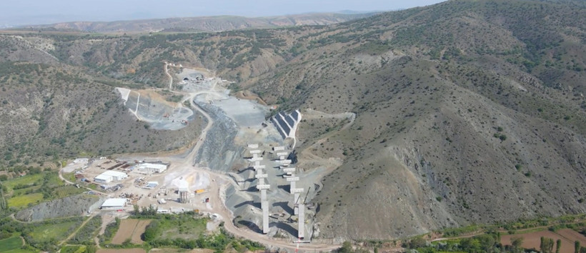 42 İli Birbirine Bağlayacak Dev Proje: Ankara-Kırıkkale-Delice Otoyolu'nda Yarıya Gelindi - Resim : 6