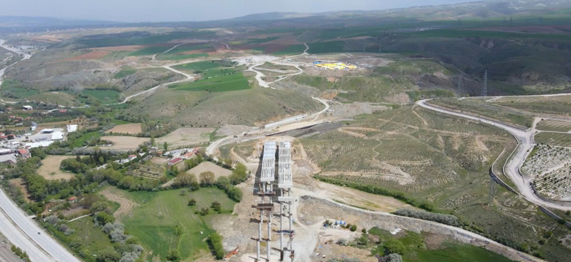 42 İli Birbirine Bağlayacak Dev Proje: Ankara-Kırıkkale-Delice Otoyolu'nda Yarıya Gelindi - Resim : 3
