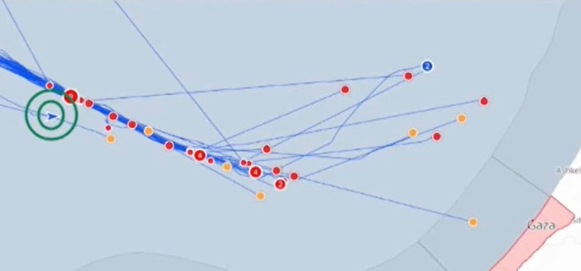 İsrail'den Son Sumud Gemisi'ne Canlı Yayında Saldırı! Marinette Gemisinde 4 Türk Vardı, Bağlantı Kesildi - Resim : 2