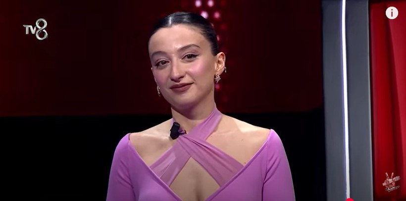 O Ses Türkiye’nin Çiçeği Burnunda Jürisi Melike Şahin Hüngür Hüngür Ağladı - Resim : 2