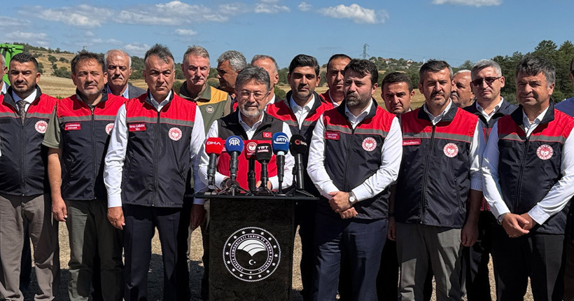 Bakan Yumaklı’dan Anız Yangınları İçin Kritik Uyarı: 'Orman Alanlarına Sirayet Ediyor' - Resim : 3