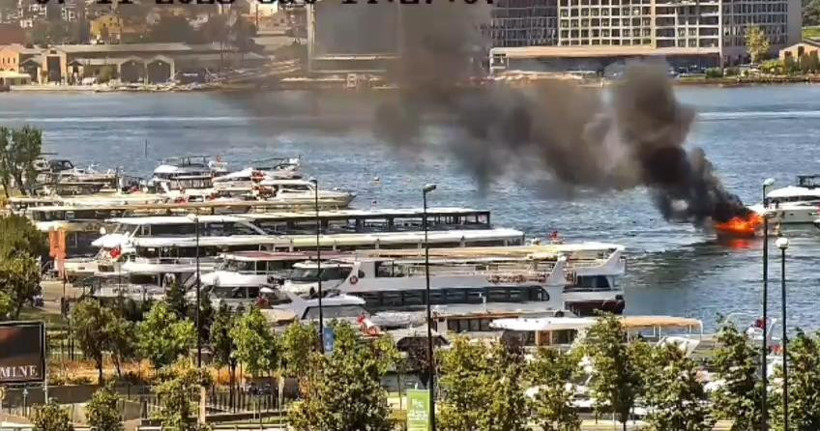 Haliç'te Can Pazarı: Alevlerin Arasından Denize Atlayarak Kurtuldular - Resim : 1