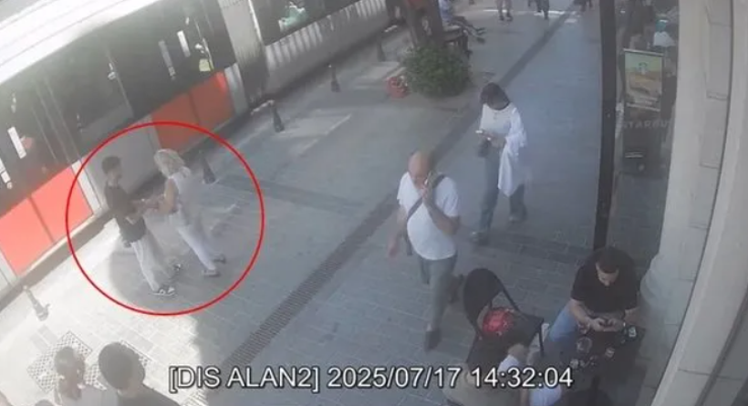 Kapalıçarşı'daki Milyarlık Kaçak Pırlanta Vurgununda Flaş Detaylar... 'Big Boss'un Yazışmaları Ortaya Çıktı, Türkiye'ye Bu Yöntemle Sokmuşlar! - Resim : 2