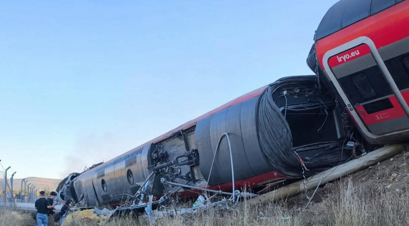 İspanya’daki Tren Faciasında Ses Kayıtları Ortaya Çıktı: İşte Felaketi Getiren Talimat - Resim : 1