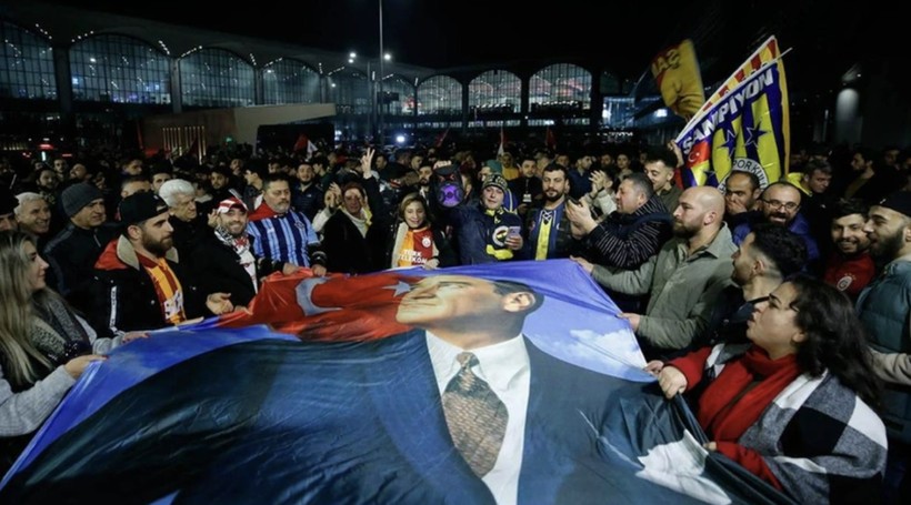 Google Bard'la 'senli benli' konuştuk: Mehmet Şimşek'e ne önerdi, İstanbul'da İmamoğlu bir kez daha kazanabilir mi? - Resim : 5