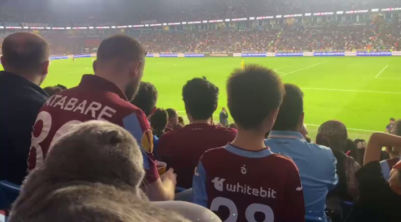 Böyle Taraftar Görülmedi! Trabzonspor Kulübü’nden Fanatik Kedi Tom’a Büyük Jest - Resim : 4