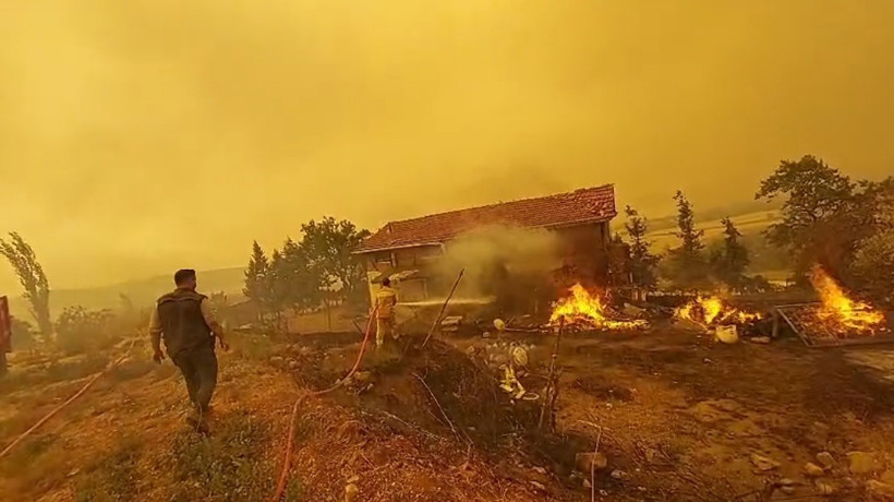 Ateş Hattında Son Durum Ne? Bakan Yumaklı'dan Orman Yangınlarıyla İlgili Açıklama - Resim : 3