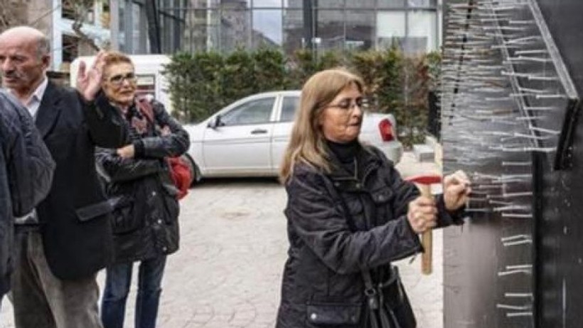 Fikirtepe’de mağdurlar 'kara leke'ye çivi çakıyor