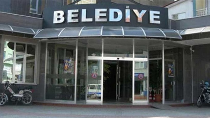 CHP'ye geçen belediyeye yeniden 'T.C.' ibaresi geldi