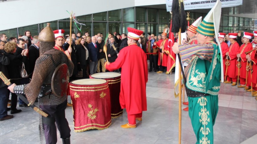 Doğu Perinçek’i AKP'li belediyenin mehteran takımı karşıladı