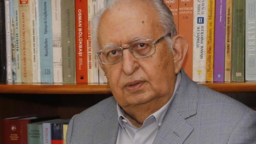 Hüsamettin Cindoruk: 'Kararlara uyulmak zorunda çünkü burası muz cumhuriyeti değil'