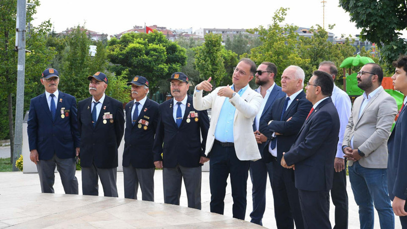 KKTC Meclis Başkanı'ndan Rauf Denktaş anıtına ziyaret