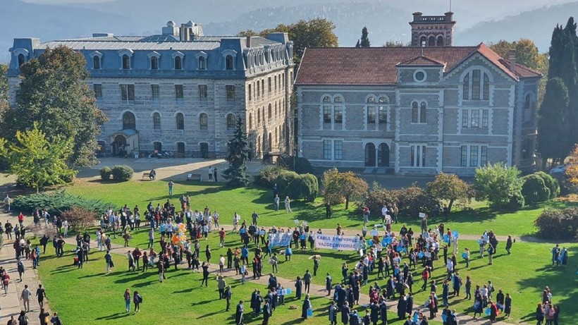 Boğaziçi Üniversitesi mezunları, bakanlığa karşı açtığı davayı kazandı!