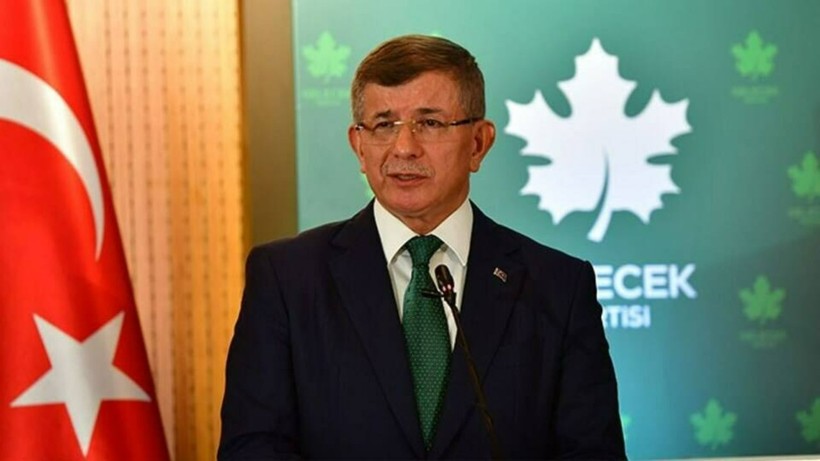 Ahmet Davutoğlu: 'Her bir oy kutsaldır, hiç kimse bir tek oyu ziyan edemez'