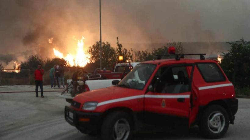 Yunanistan'daki yangınlarda 18 kişinin cesedi bulundu