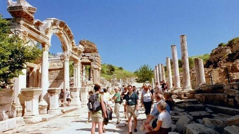 Turist rehberlerinden Meclis'ten geçen yeni yasaya tepki: Bir madde metinden çıkarıldı