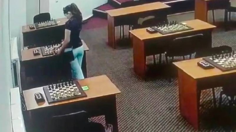 Rus Satranç Oyuncusu, Rakibini Cıvayla Zehirledi