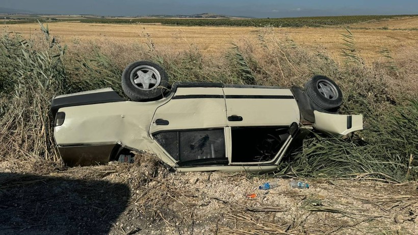 Bandırma'da Trafik Kazası: Otomobil Devrildi, Sürücü Yaralandı