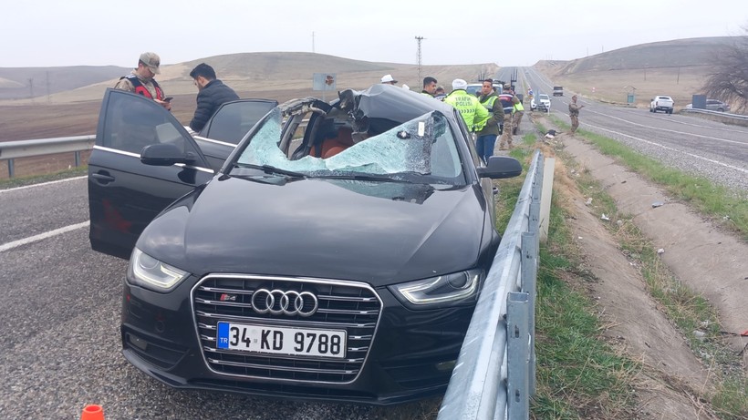 Tırdan Fırlayan Teker Karşı Yöndeki Araçta Can Aldı: 1 Ölü