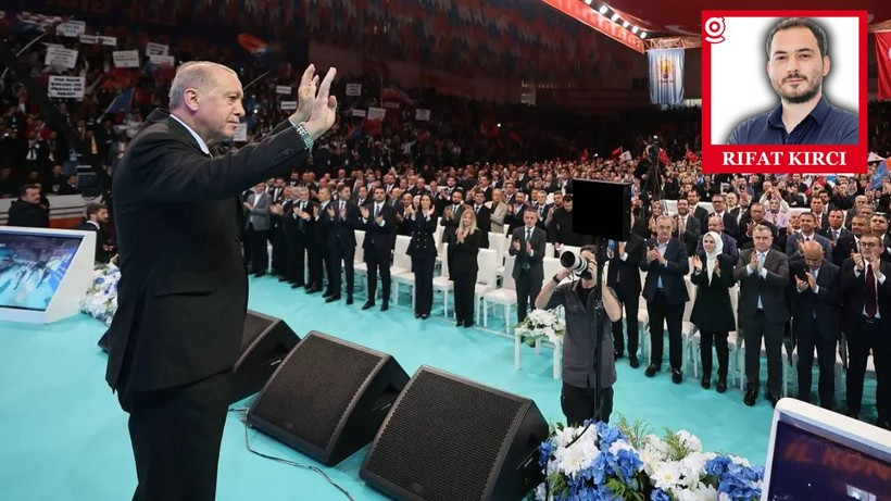 AKP'de 'Salon Boş Kalacak' Telaşı: Üniversite Öğrencileri Kongreye Gitmeye Zorlandı