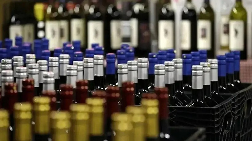 İstanbul'da Şişelerce Sahte İçki Ele Geçirildi