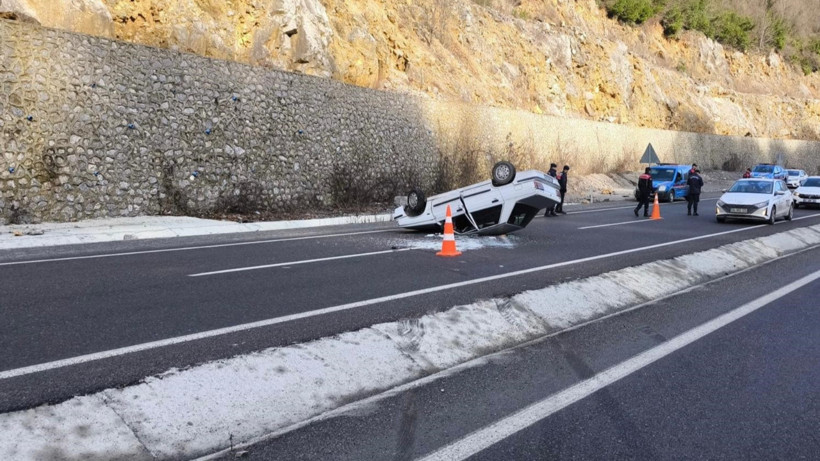 Takla Atan Otomobilde 2 Kişi Yaralandı