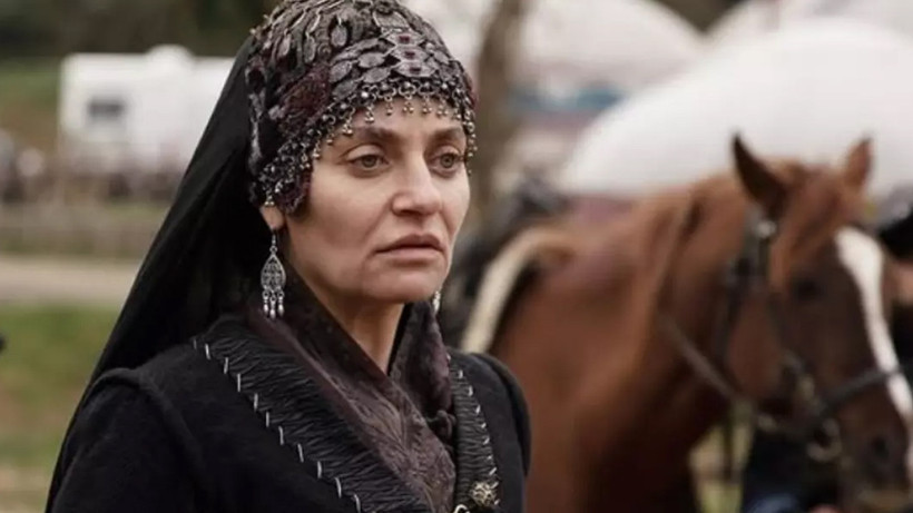 'Bir Zamanlar İstanbul' Setinde Kaza! Ünlü Oyuncu Apar Topar Hastaneye Kaldırıldı