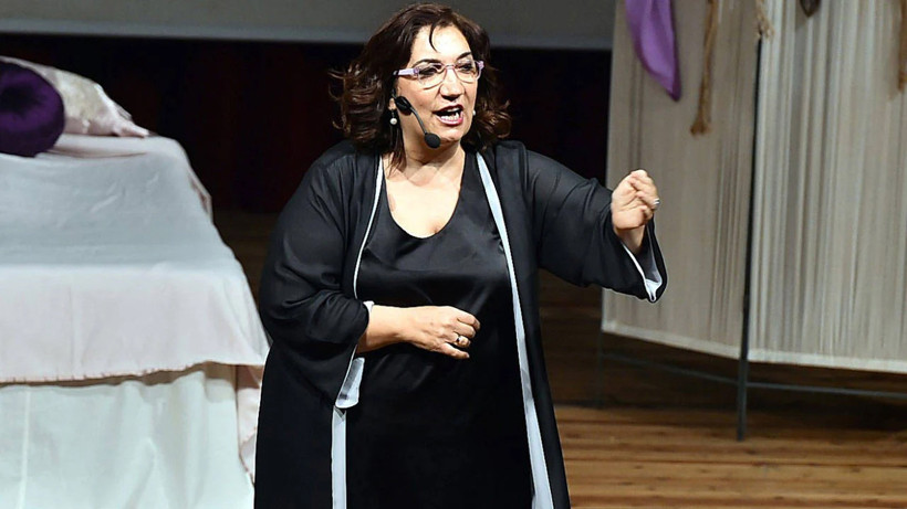 Ünlü Oyuncu İsyan Etti! 'Oğlum Zehirlendi, Sakın Siz de Yemeyin'