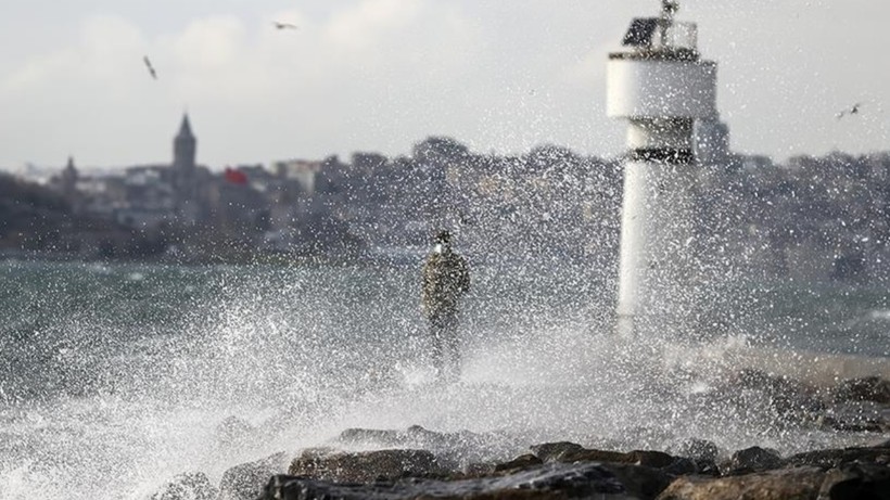 Meteorolojiden Uyarı Üstüne Uyarı! Marmara Denizi'nde Fırtına Alarmı