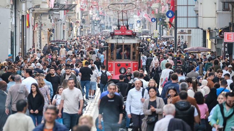 5'te 1'i İstanbul'dan! Tek Kişi Yaşayanların Sayısı Artıyor