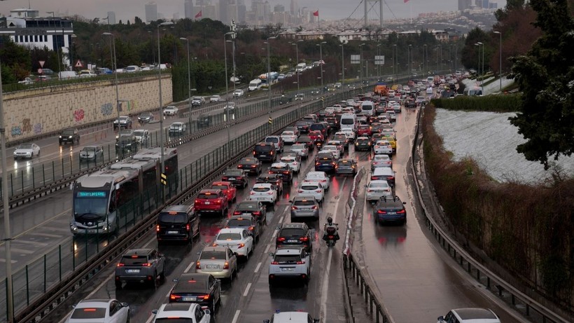 Kar Düştü, Çile Başladı: İstanbul'da Trafik Yoğunluğu