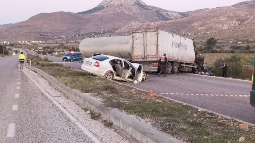 Tanker, Kamyon ve Otomobil Birbirine Girdi! 1 Ölü, 4 Yaralı