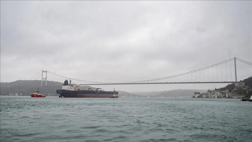 İstanbul Boğazı Gemi Trafiği Yeniden Açıldı