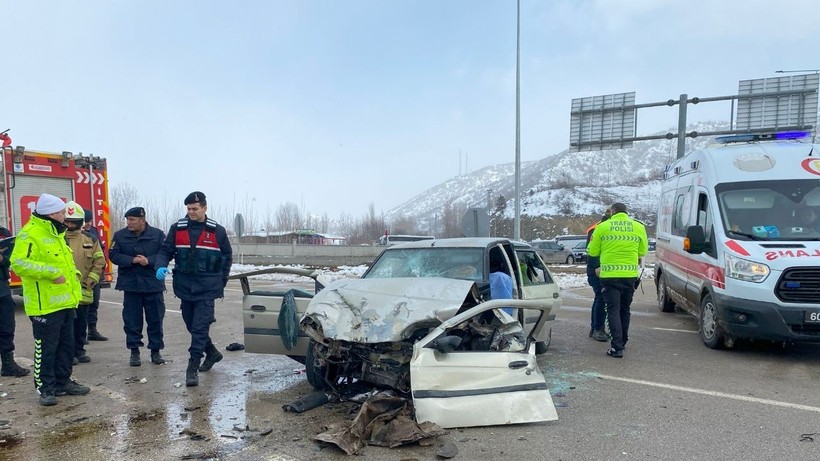 Tokat'ta Korkunç Kaza: 1 Ölü, 2 Yaralı